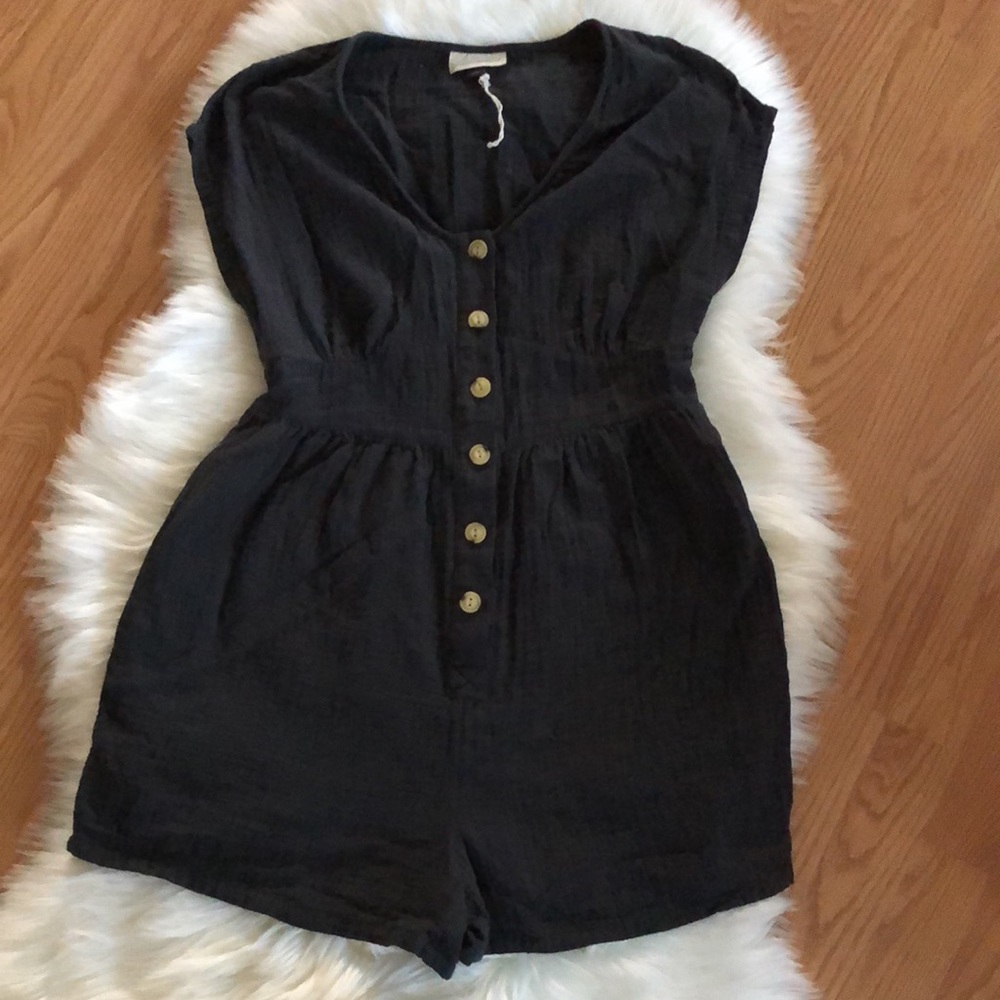 Universal Thread Romper NWOT - Picture 2 of 5